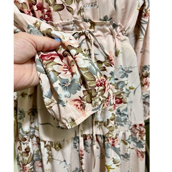 Beautiful Blush floral print tiered midi dress - Picture 6 of 7